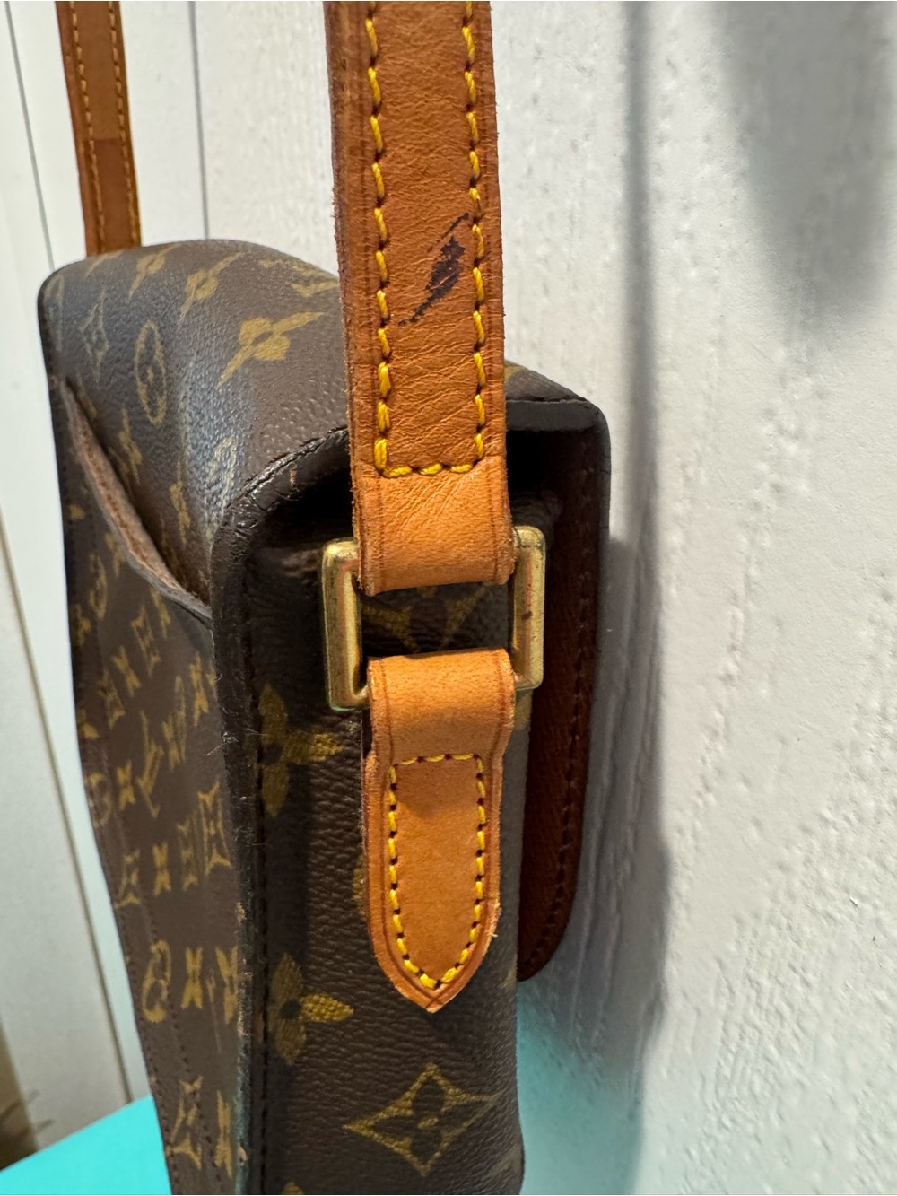 Louis Vuitton Monogram St Cloud PM with Vachetta Trim - Picture 4 of 11